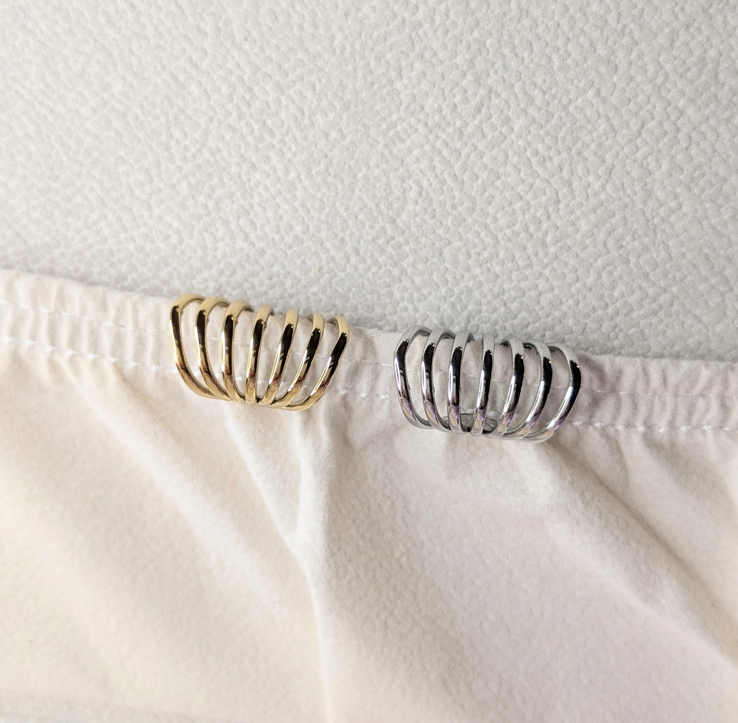 Ear Cuff "Abbraccio"silver